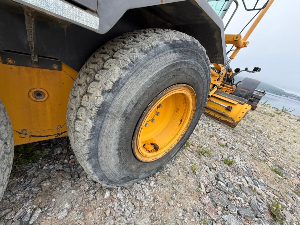 2013 Volvo G946B veihøvel med maskinstyring, frontskjær og midtblad