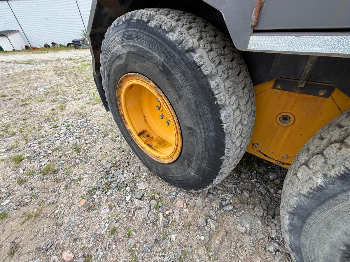 2013 Volvo G946B veihøvel med maskinstyring, frontskjær og midtblad