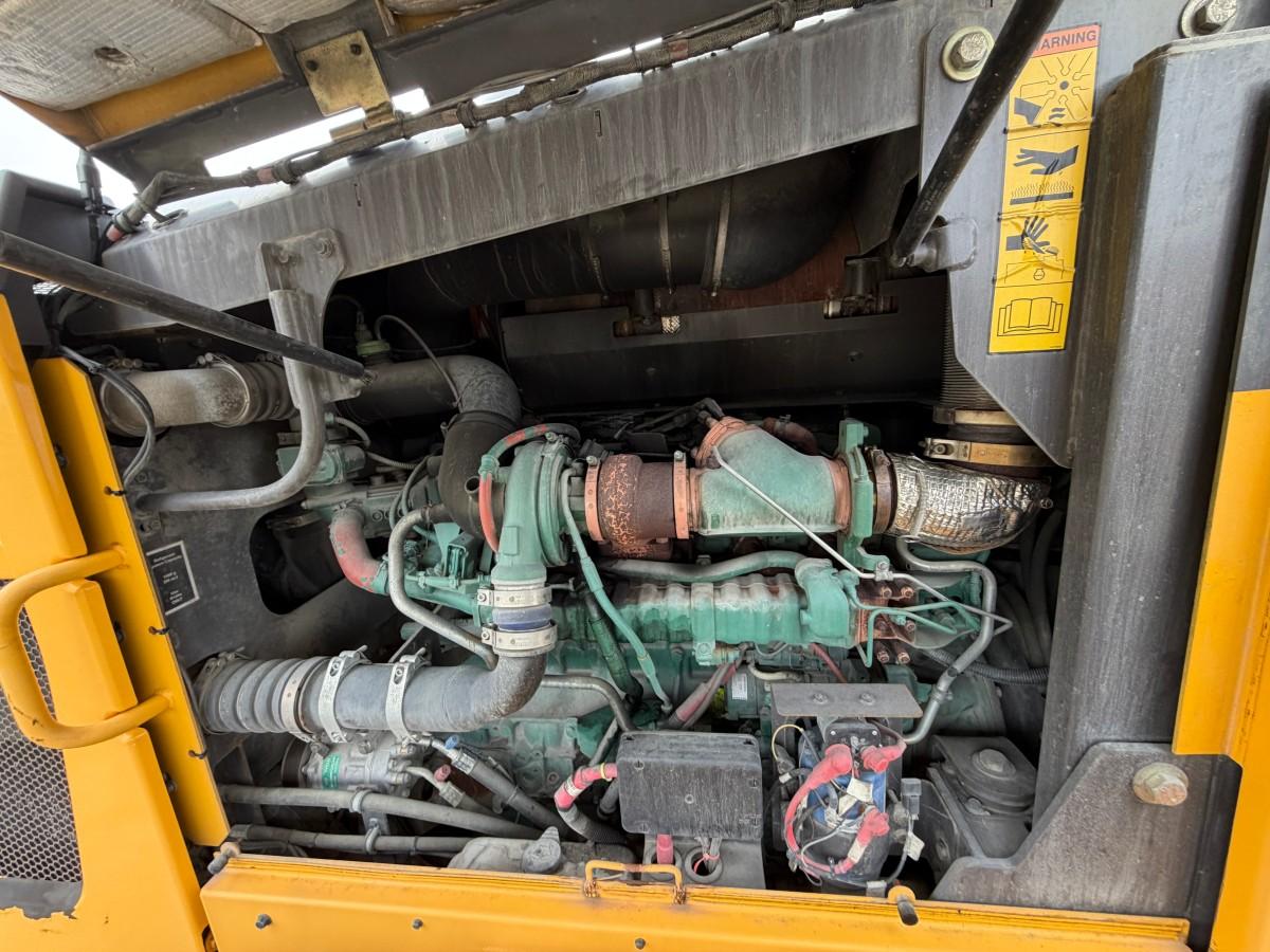 2013 Volvo G946B veihøvel med maskinstyring, frontskjær og midtblad
