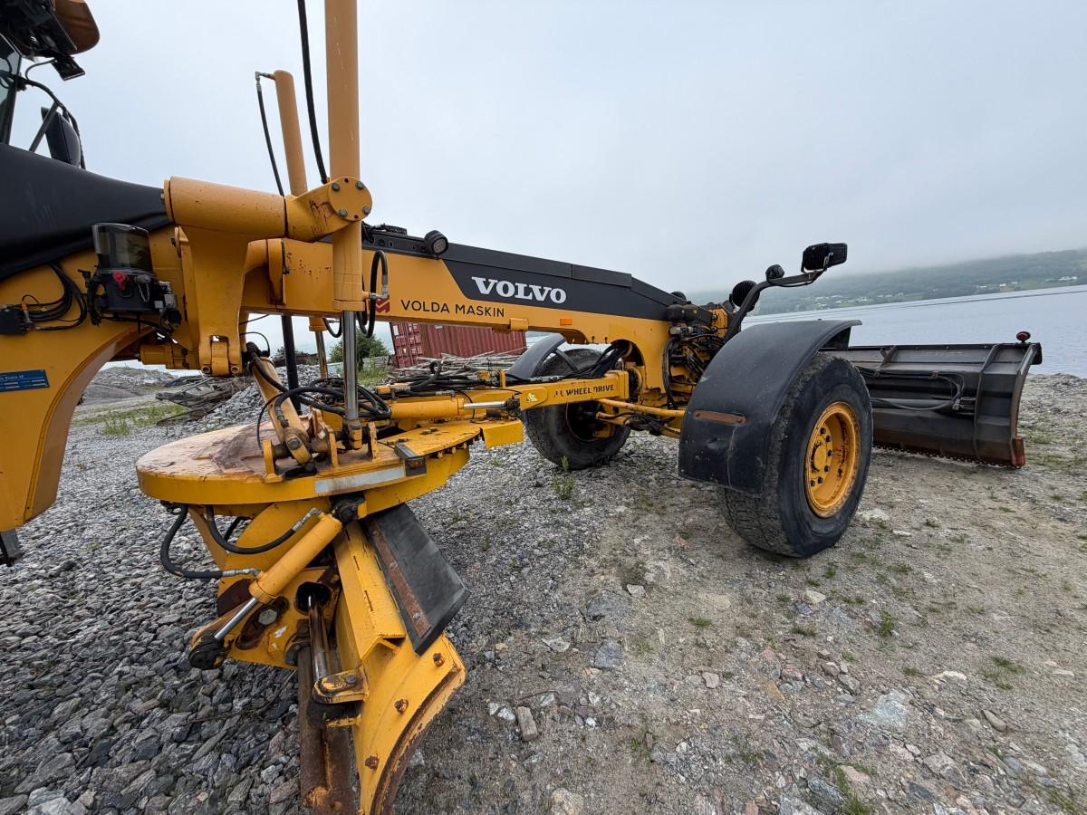 2013 Volvo G946B veihøvel med maskinstyring, frontskjær og midtblad