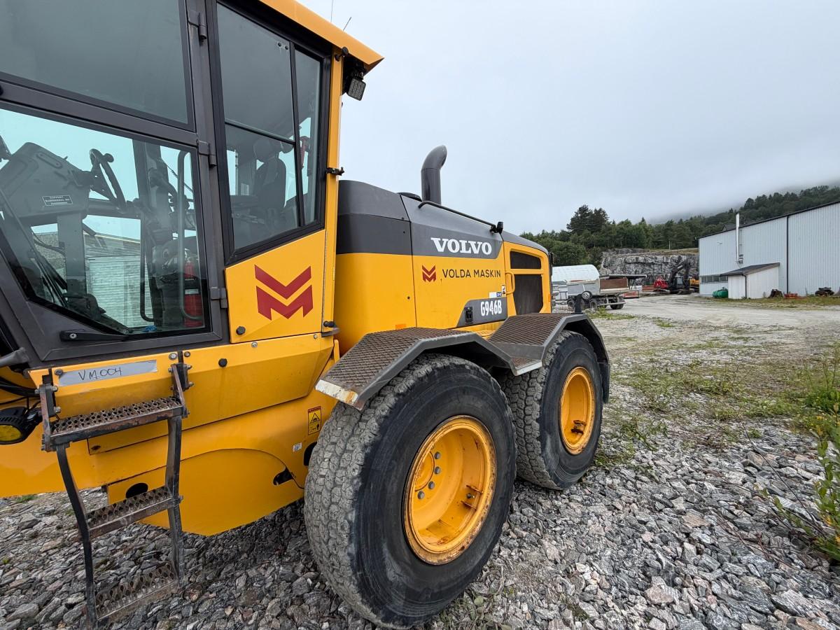 2013 Volvo G946B veihøvel med maskinstyring, frontskjær og midtblad