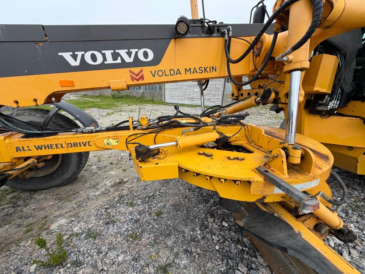 2013 Volvo G946B veihøvel med maskinstyring, frontskjær og midtblad