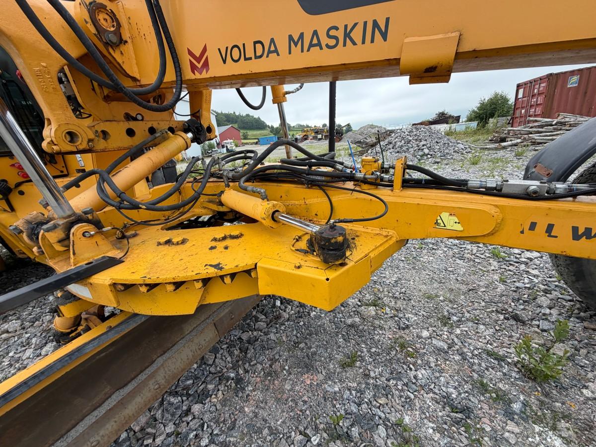 2013 Volvo G946B veihøvel med maskinstyring, frontskjær og midtblad