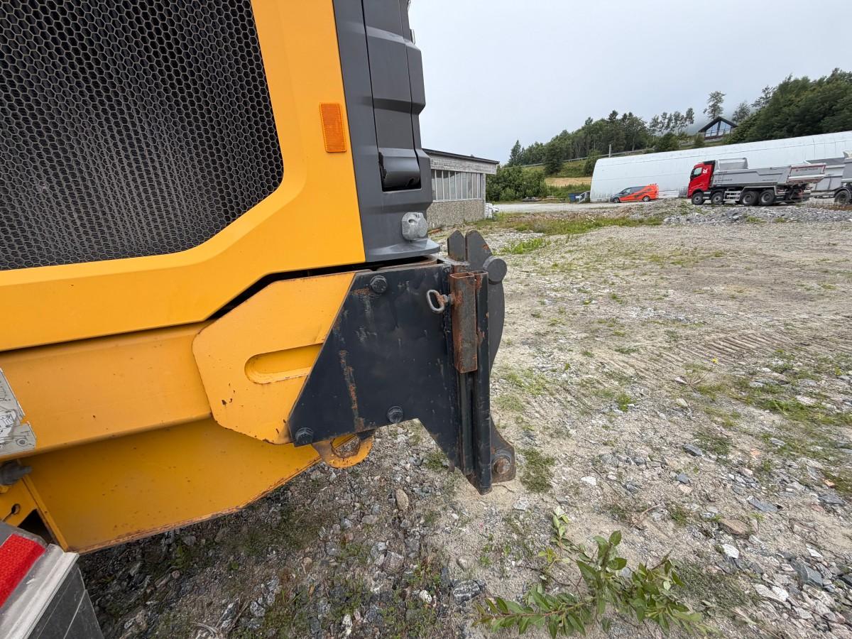 2013 Volvo G946B veihøvel med maskinstyring, frontskjær og midtblad