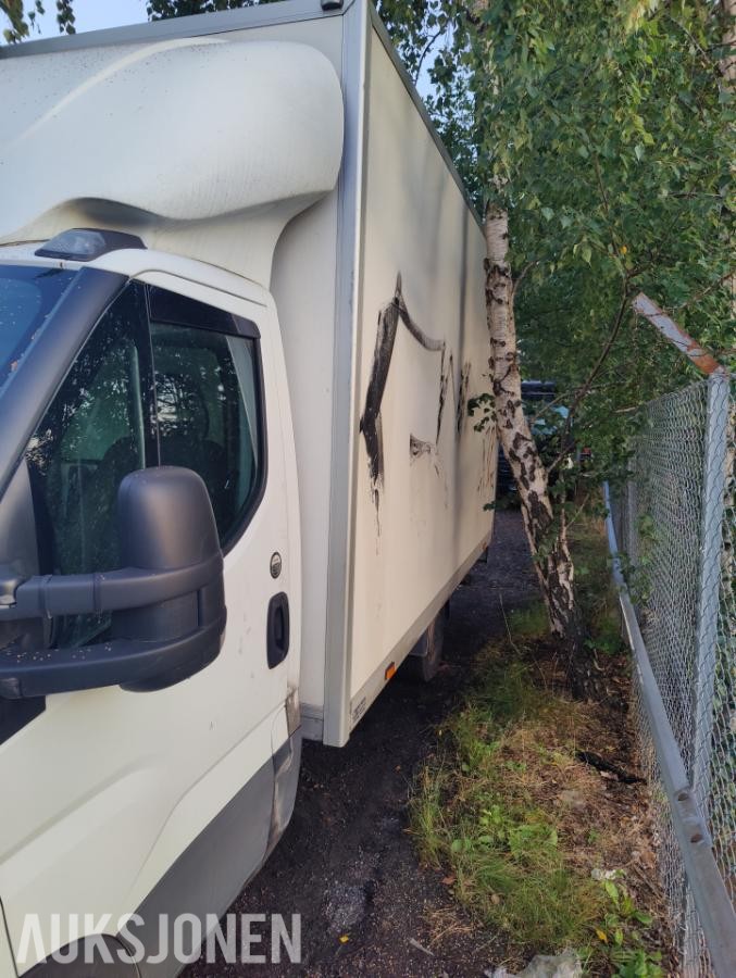 2018 Iveco Daily, 35S12AA aut, 228000km repobjekt/delebil