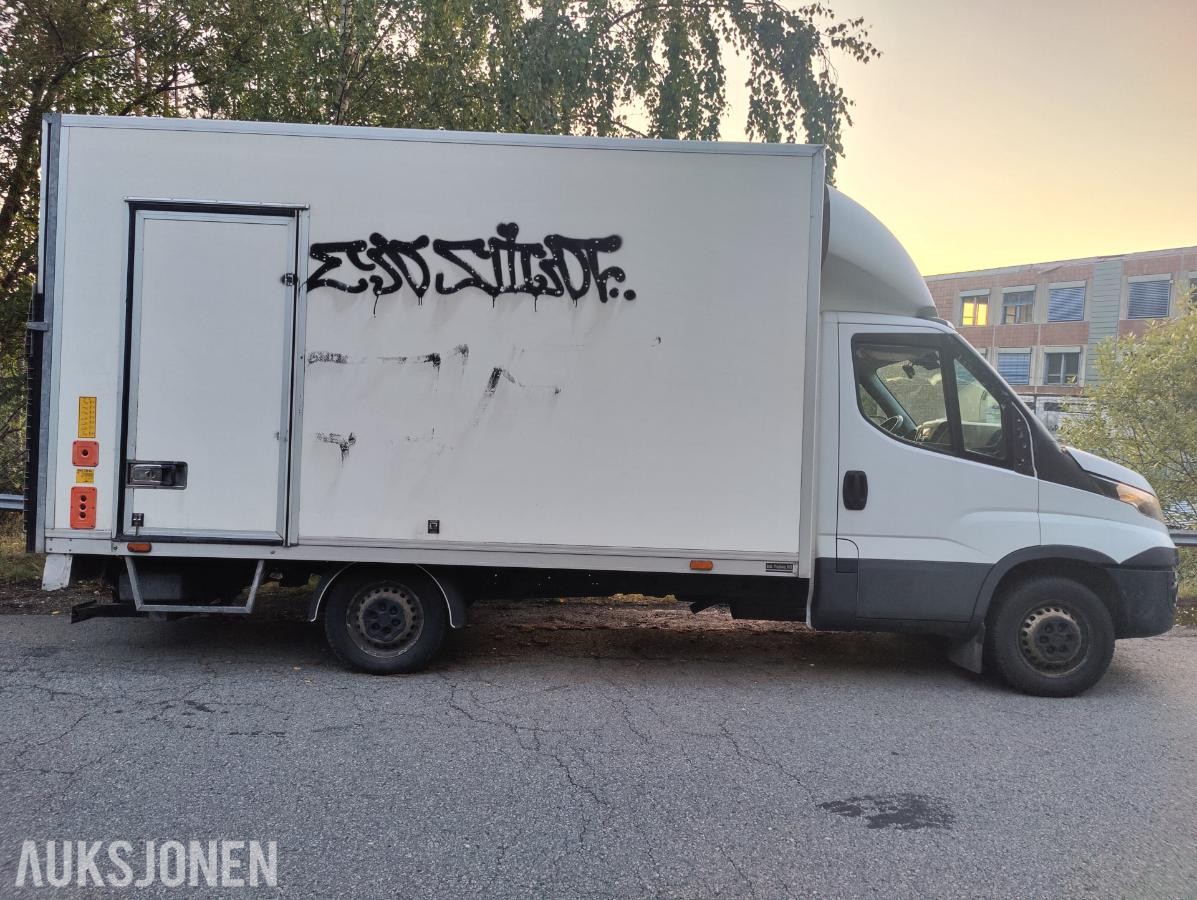 2018 Iveco Daily, 35S12AA aut, 228000km repobjekt/delebil
