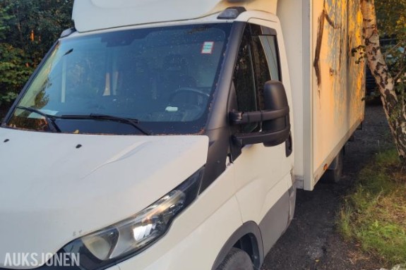 2018 Iveco Daily, 35S12AA aut, 228000km repobjekt/delebil