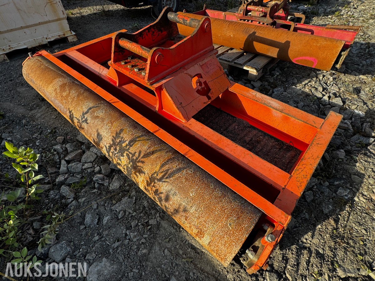 Gigant GI-G3250 planeringsbjelke med komprimeringsvalse – S60 – 2019 modell