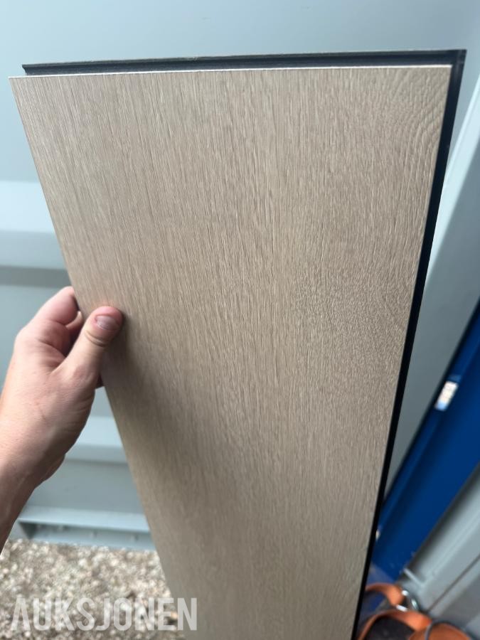 94,35 m2 HEL PALL MED 15mm høykvalitets PREMIUM LAMINATGULV SELGES