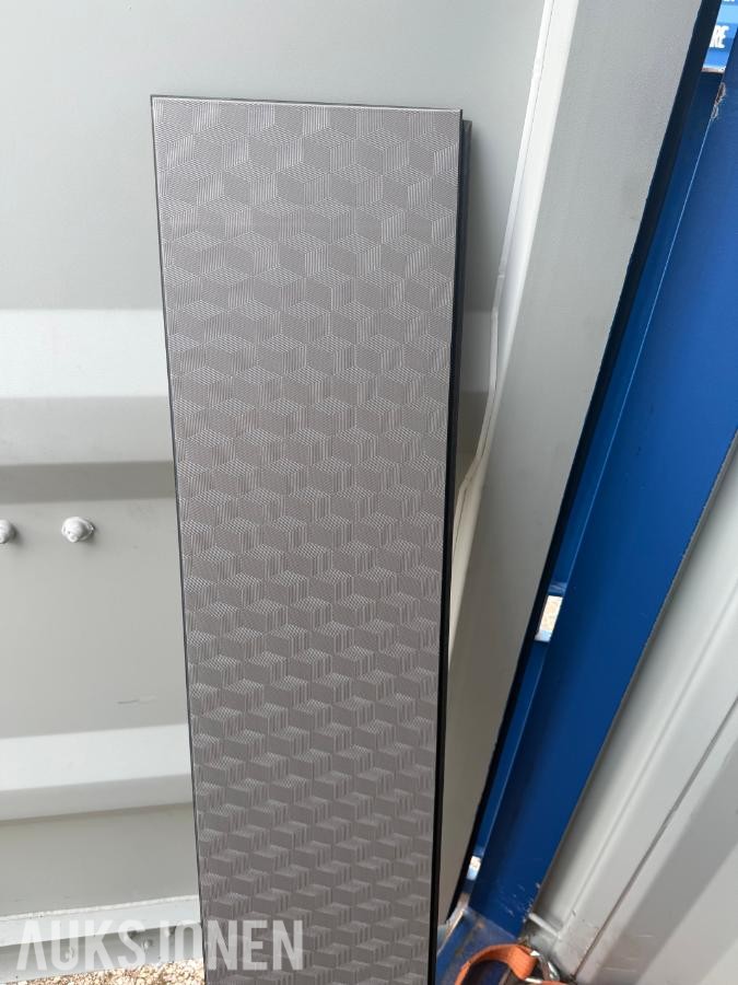 94,35 m2 HEL PALL MED 15mm høykvalitets PREMIUM LAMINATGULV SELGES