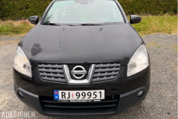 2009 Nissan Qashqai 2.0 150hk hengerfeste soltak s+v dekk eu ok 07.2028