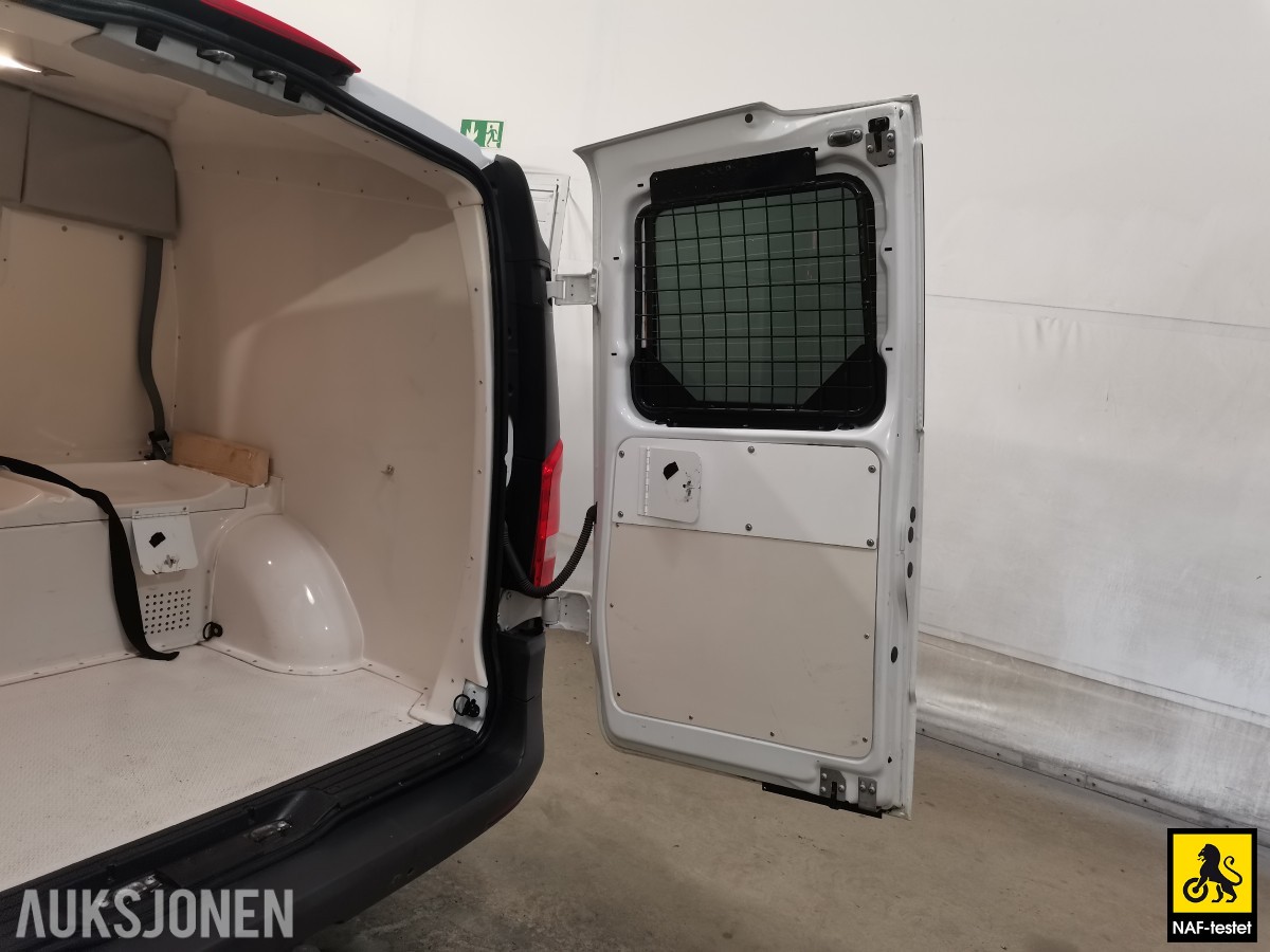 2019 Mercedes-Benz Vito 4MATIC AUTOMAT PERSONBIL HENGERFESTE INNREDNING VARMER
