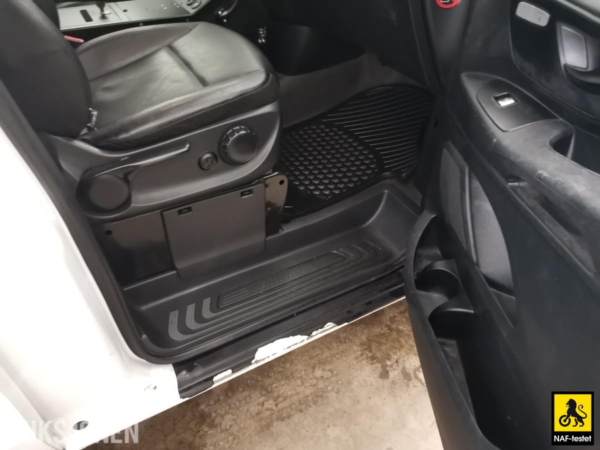 2019 Mercedes-Benz Vito 4MATIC AUTOMAT PERSONBIL HENGERFESTE INNREDNING VARMER