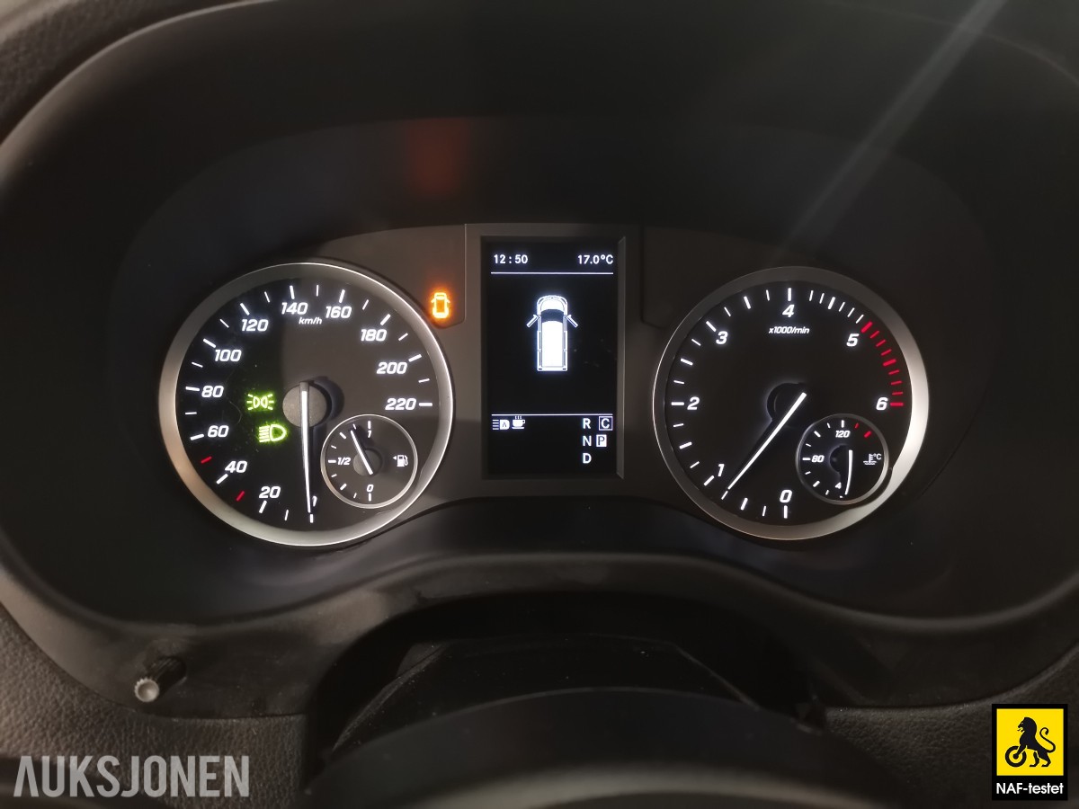 2019 Mercedes-Benz Vito 4MATIC AUTOMAT PERSONBIL HENGERFESTE INNREDNING VARMER