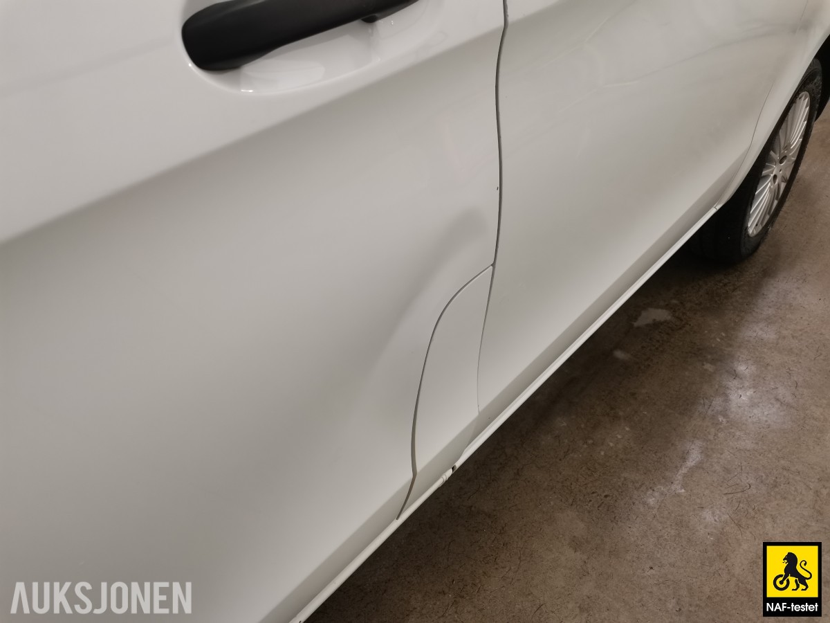 2019 Mercedes-Benz Vito 4MATIC AUTOMAT PERSONBIL HENGERFESTE INNREDNING VARMER