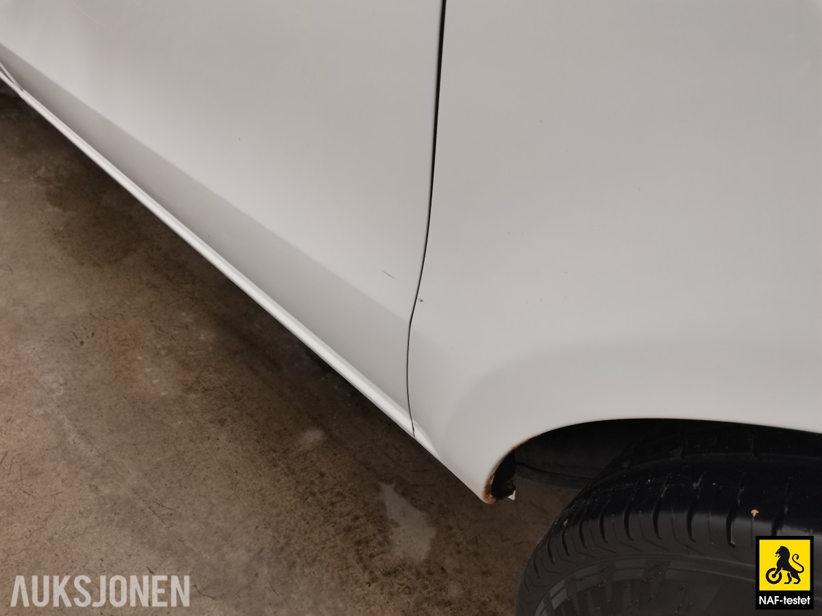2019 Mercedes-Benz Vito 4MATIC AUTOMAT PERSONBIL HENGERFESTE INNREDNING VARMER