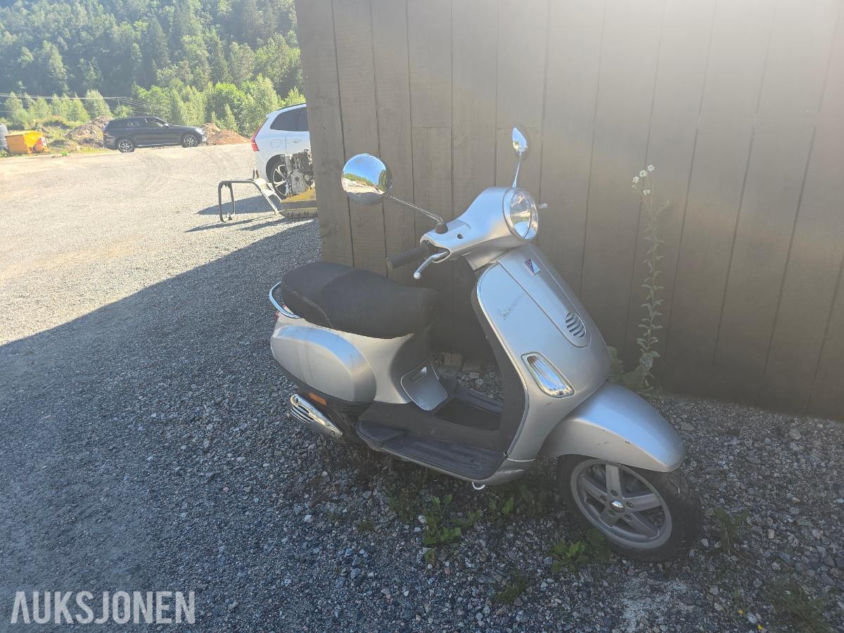 2009 Vespa LX 50