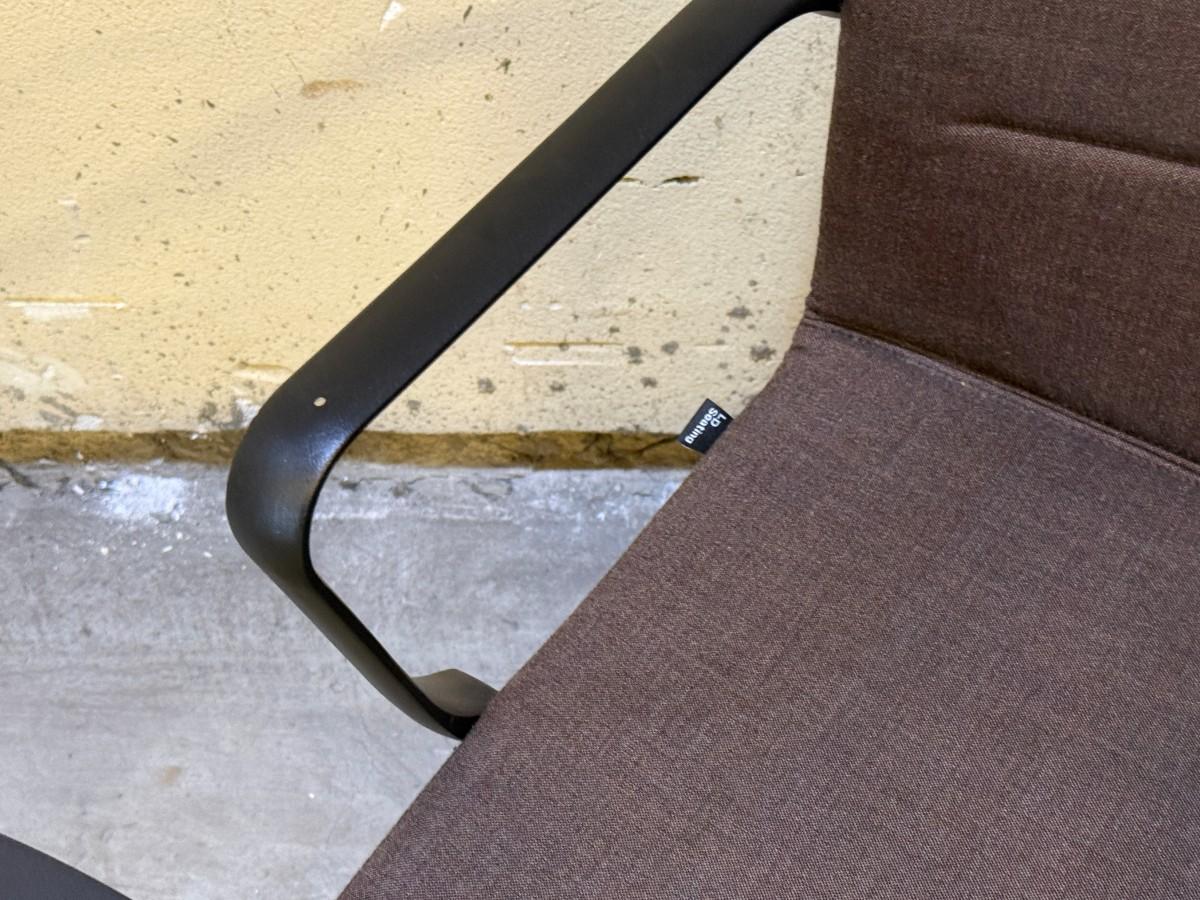 7 stk. LD Seating Oslo 227 konferansestoler og 2 møtebord