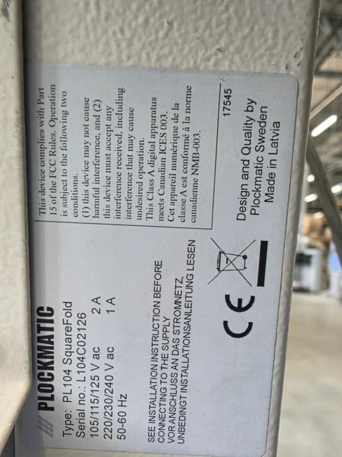 2002 Plockmatic PL104 SquareFold Firkantryggpresse for hefter