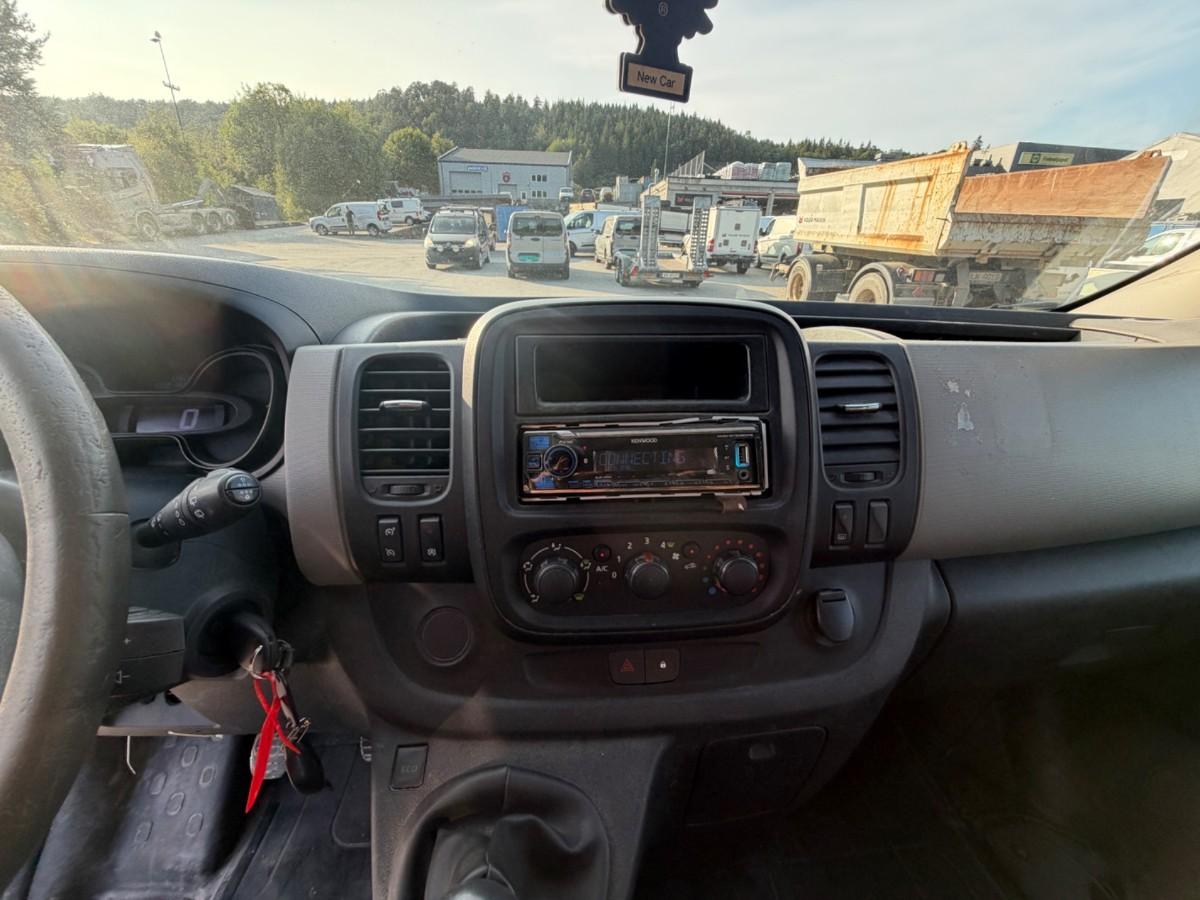2015 Renault Trafic 1.6 D 140 HK HENGERFESTE CRUISE S+V