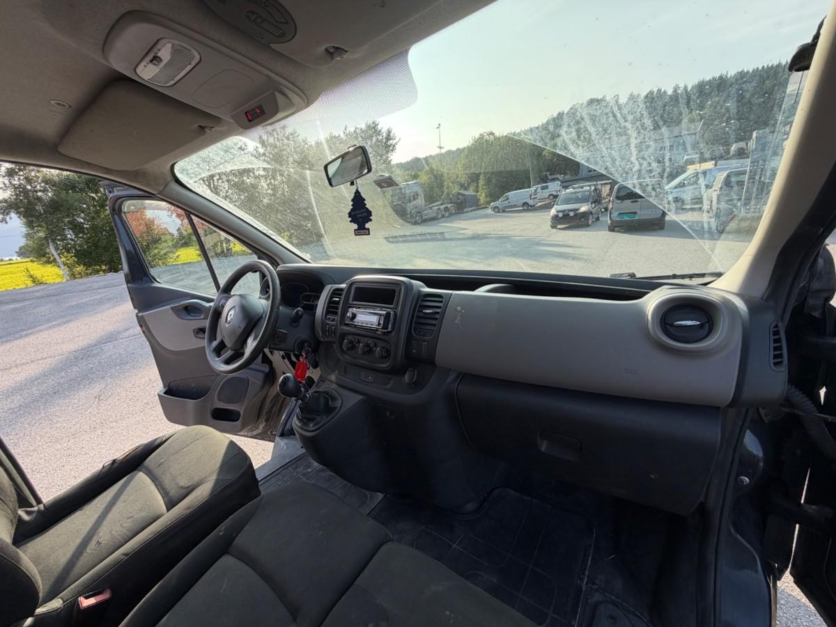 2015 Renault Trafic 1.6 D 140 HK HENGERFESTE CRUISE S+V