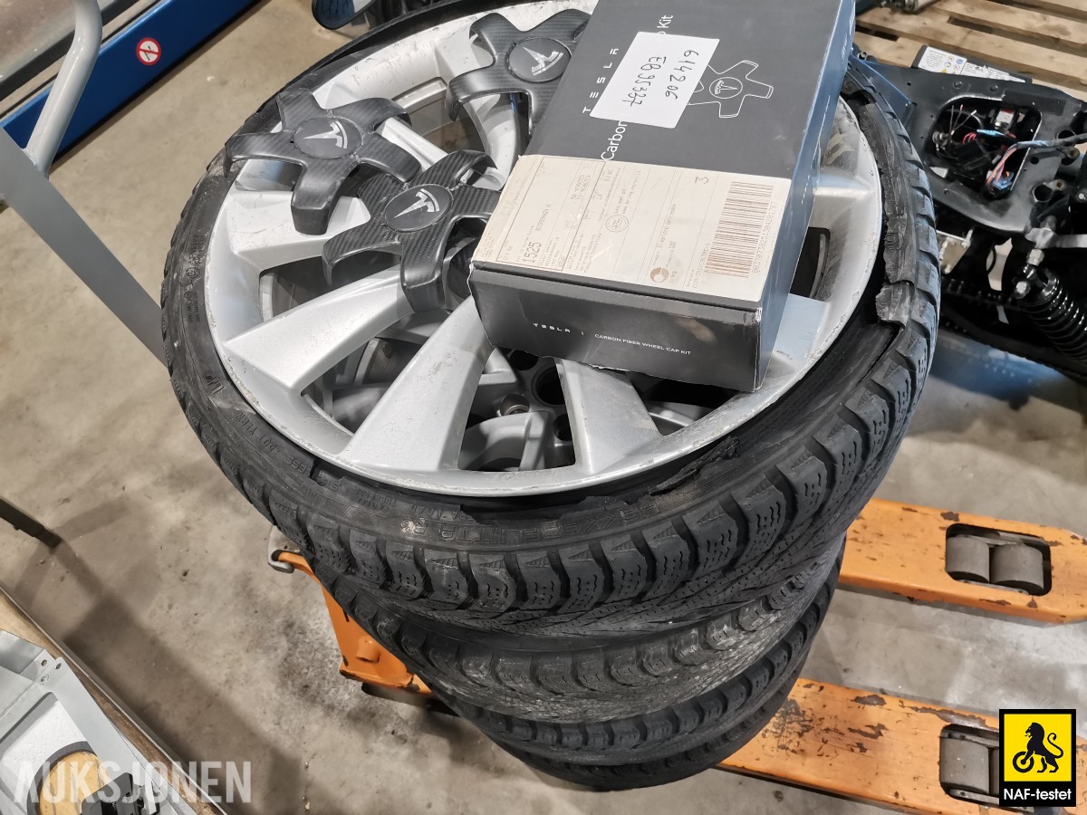 2020 Tesla Model 3 PERFORMANCE AWD VARMEPUMPE PANORAMA