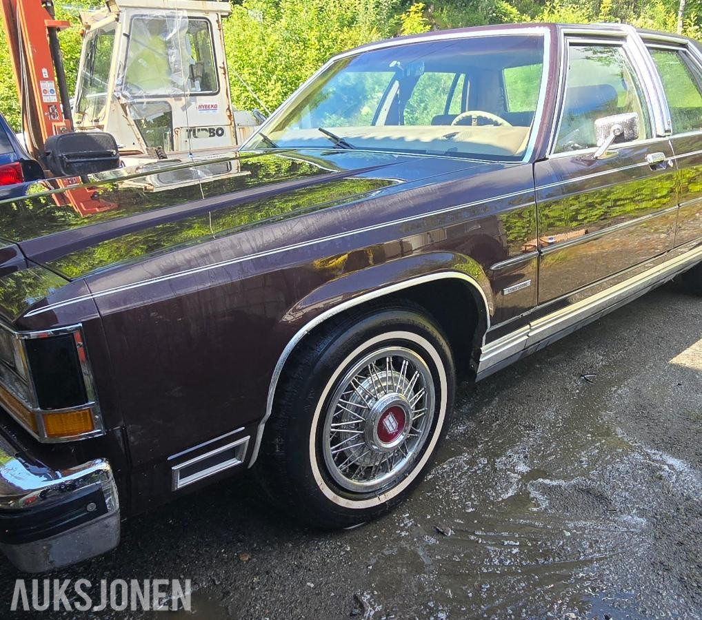 1986 Ford LTD Crown Victoria