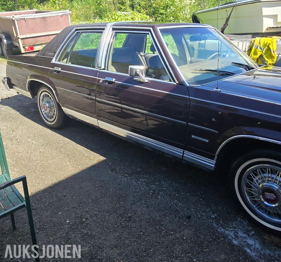 1986 Ford LTD Crown Victoria