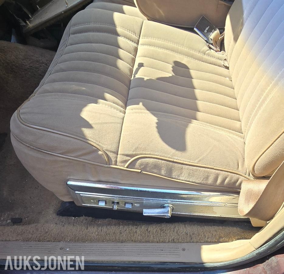 1986 Ford LTD Crown Victoria