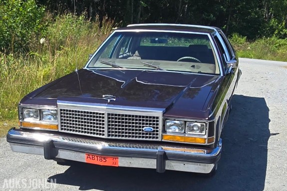 1986 Ford LTD Crown Victoria