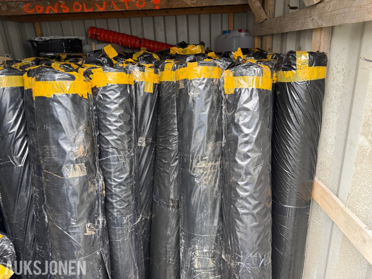 70 ubrukte ruller naturgummi 3 mm, 980 m²
