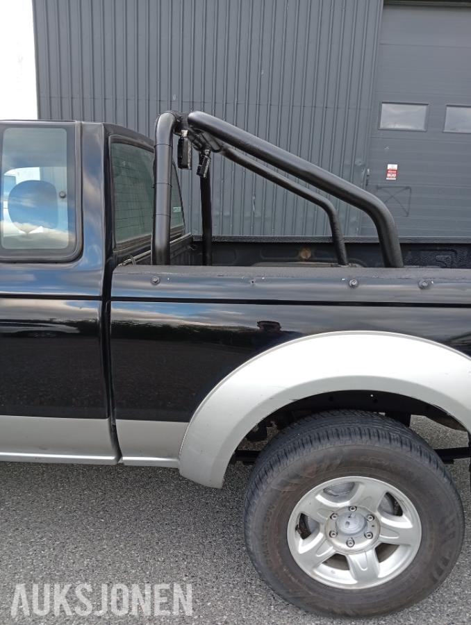 2004 Nissan King Cab 2.5D 133hk 4X4