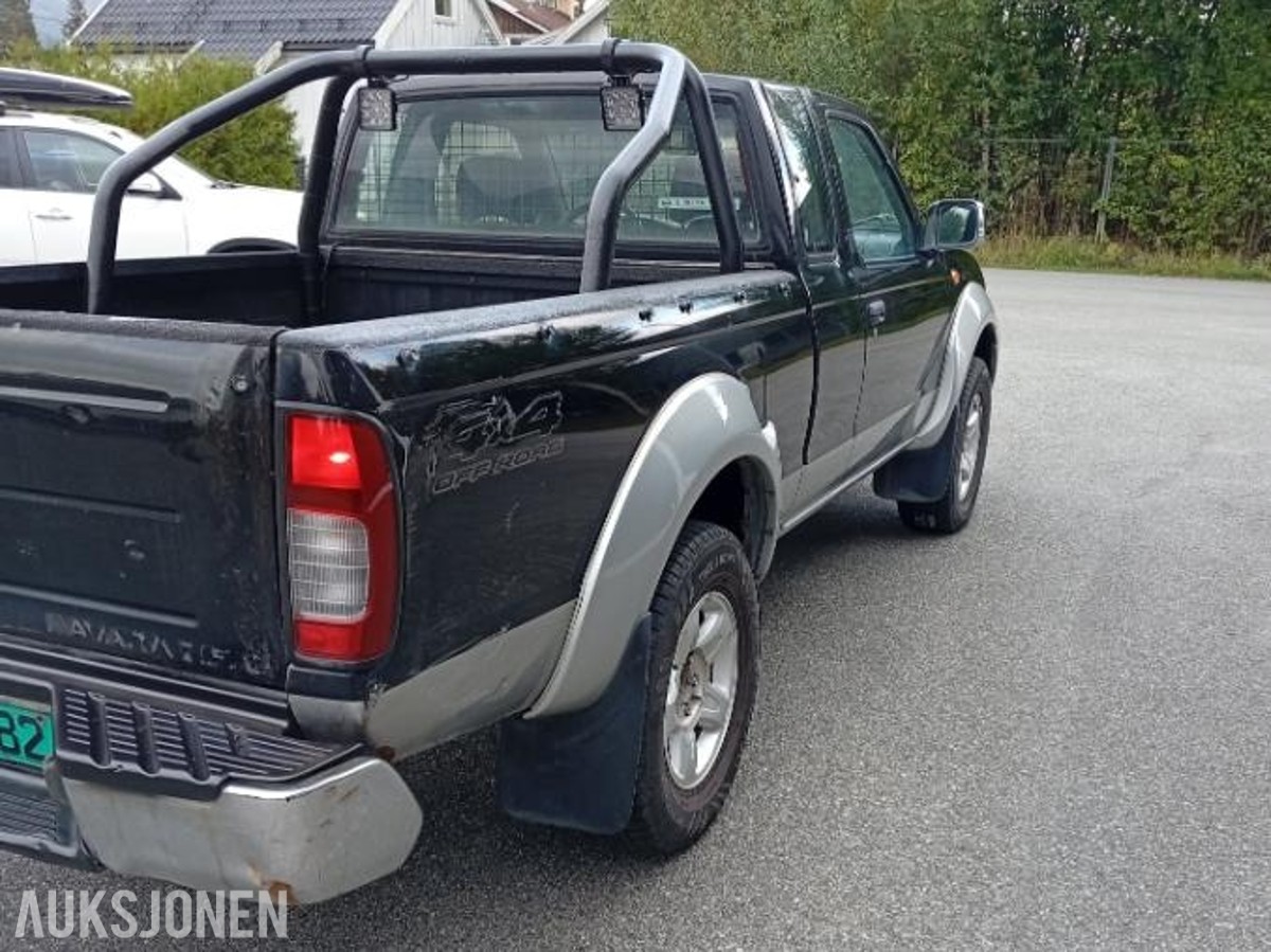 2004 Nissan King Cab 2.5D 133hk 4X4