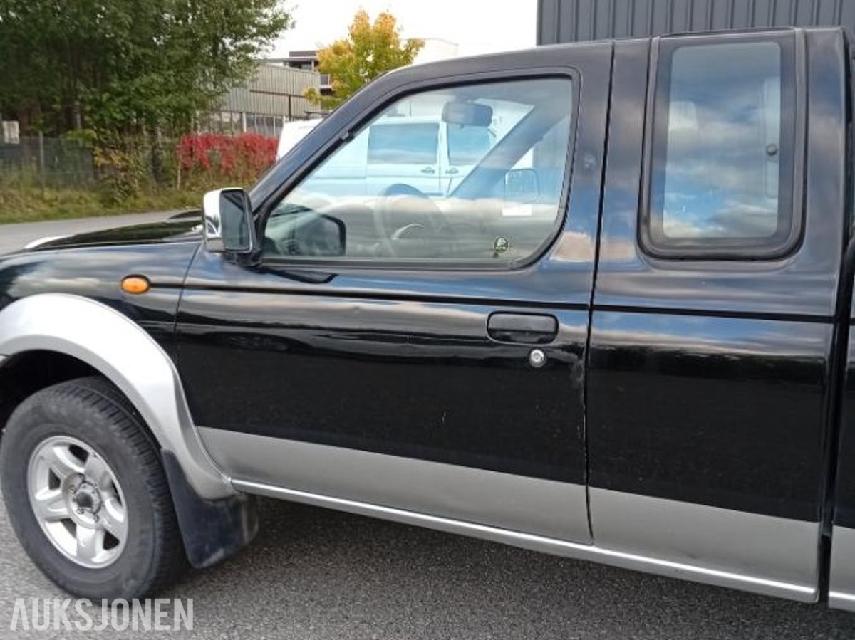 2004 Nissan King Cab 2.5D 133hk 4X4