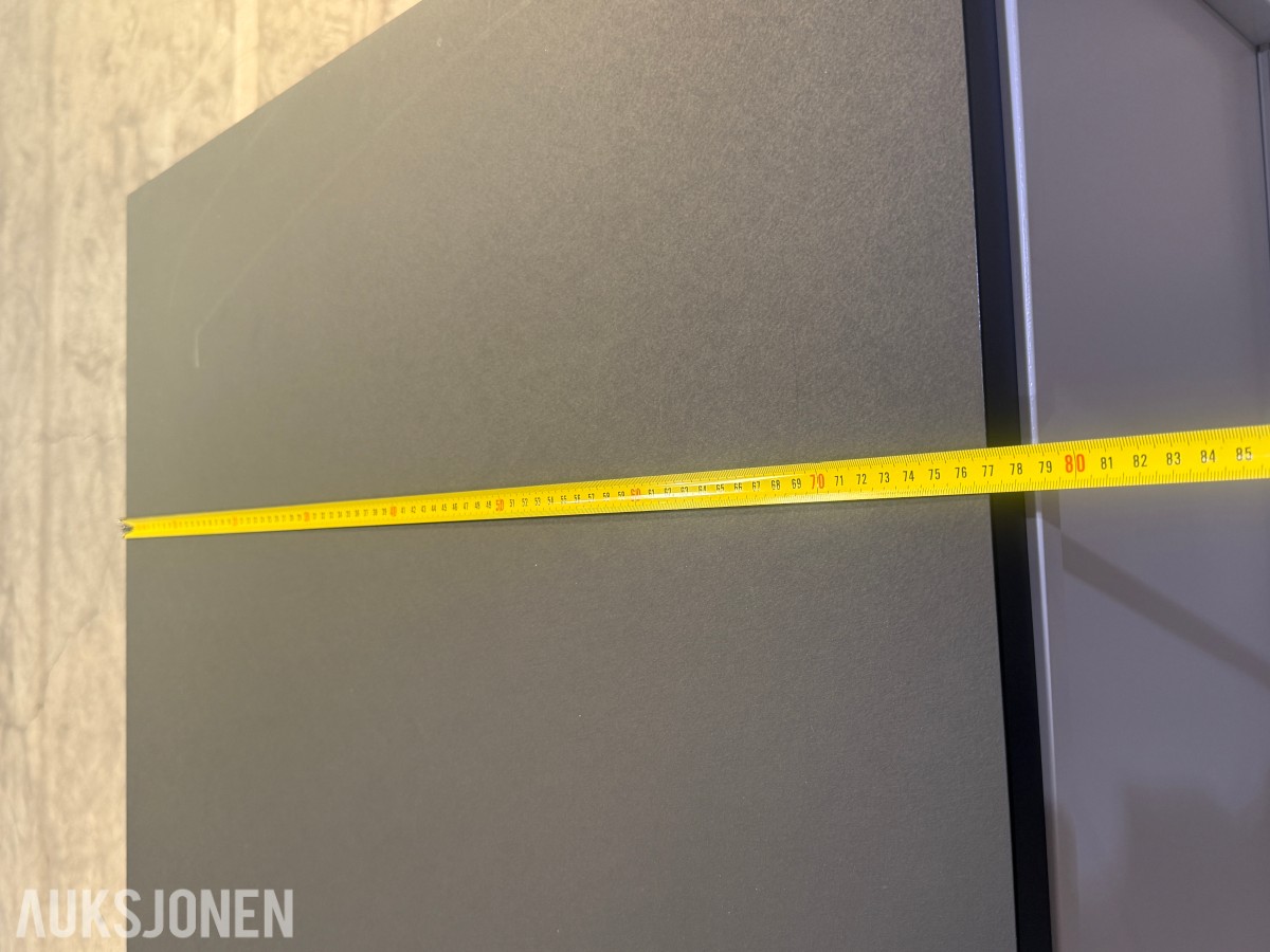 2 stk skjenker / oppbevaringsskap med skyvedører – 160 × 40 × 90 cm