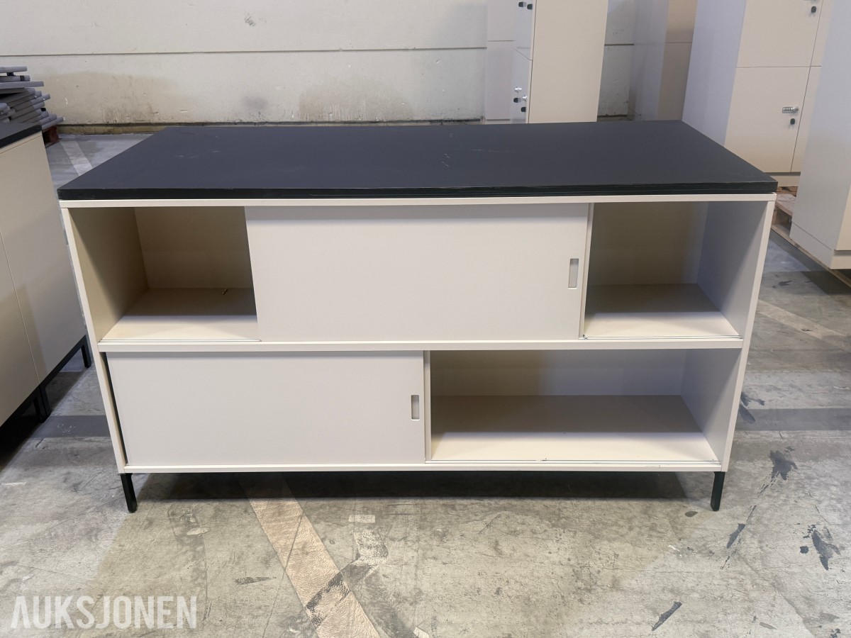2 stk skjenker / oppbevaringsskap med skyvedører – 160 × 40 × 90 cm
