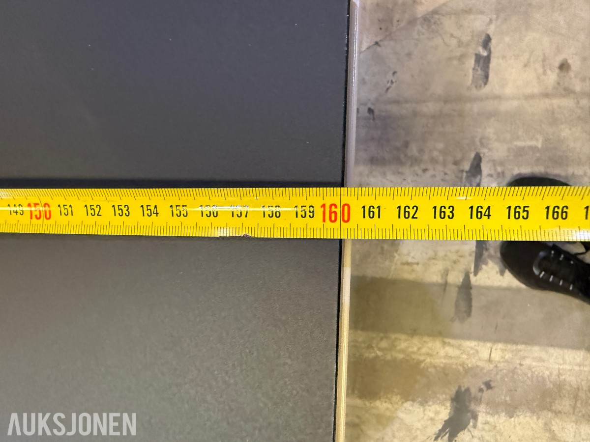 2 stk skjenker / oppbevaringsskap med skyvedører – 160 × 40 × 90 cm