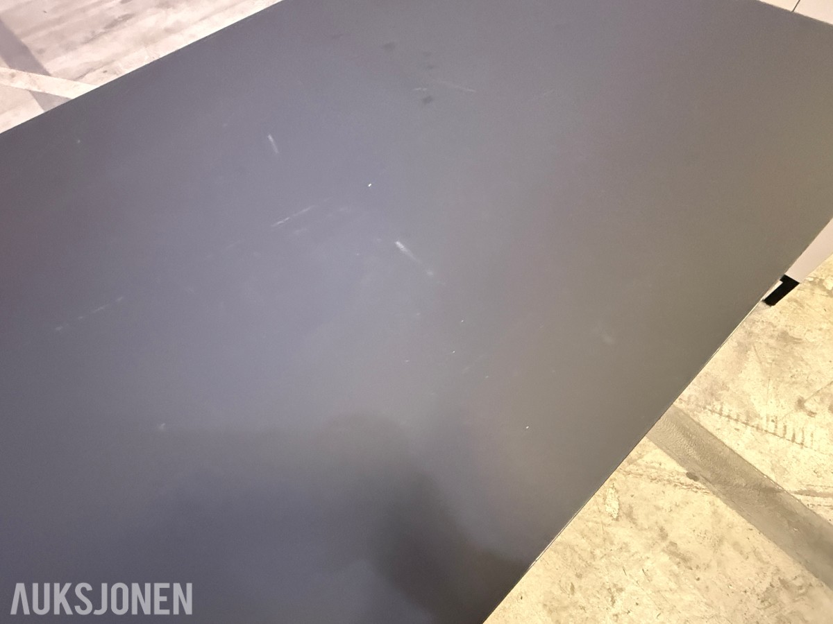 2 stk skjenker / oppbevaringsskap med skyvedører – 160 × 40 × 90 cm