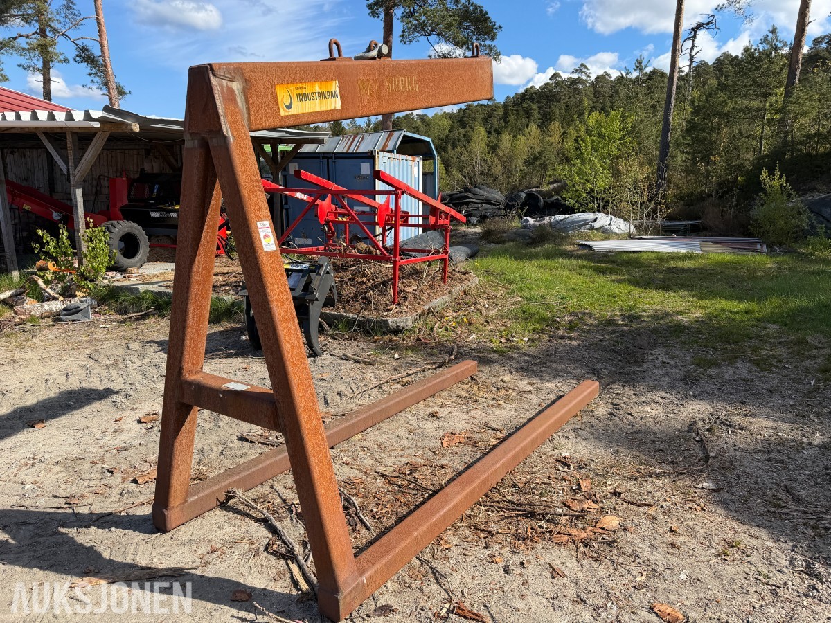2019 INDUSTRIKRAN LØFTERAMME 5000 KG MED 3 METER GAFLER