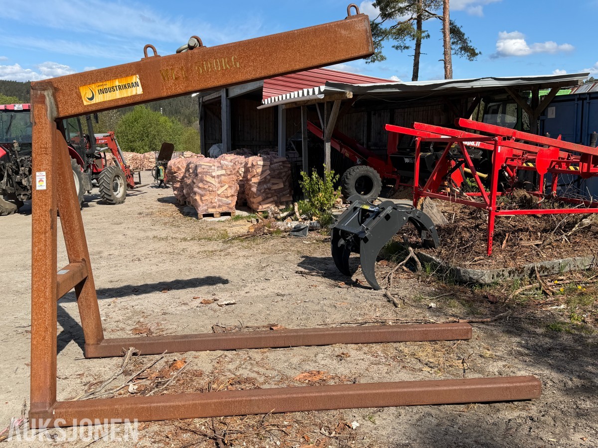 2019 INDUSTRIKRAN LØFTERAMME 5000 KG MED 3 METER GAFLER