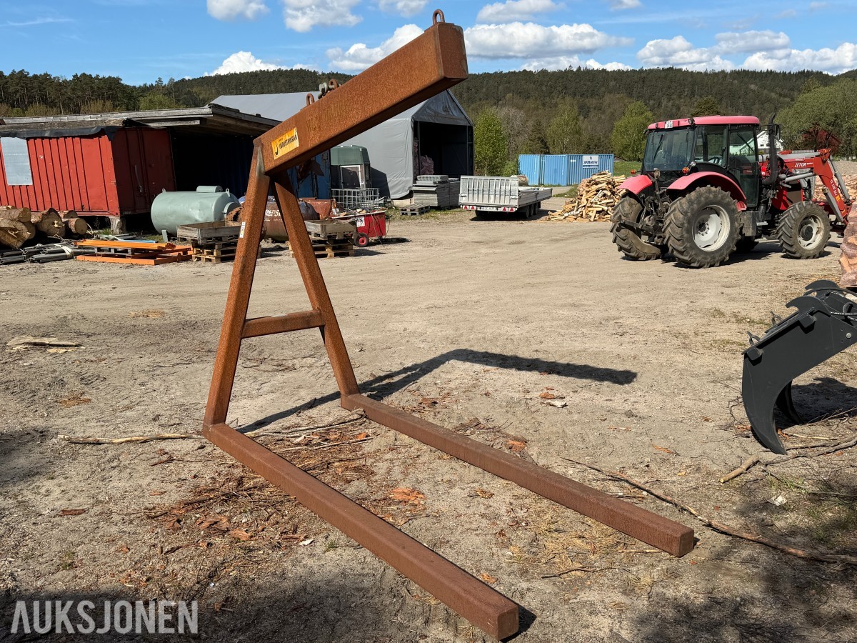 2019 INDUSTRIKRAN LØFTERAMME 5000 KG MED 3 METER GAFLER