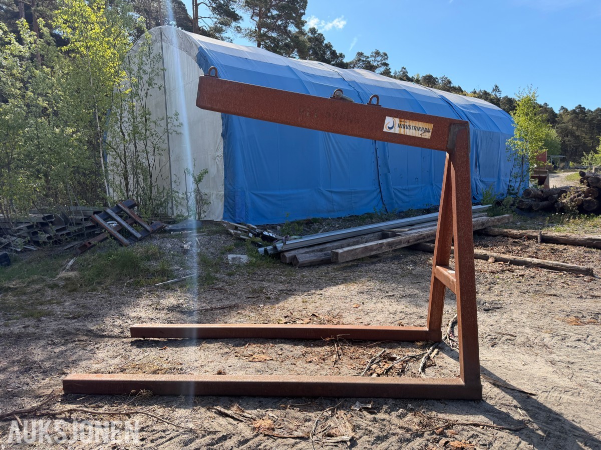 2019 INDUSTRIKRAN LØFTERAMME 5000 KG MED 3 METER GAFLER