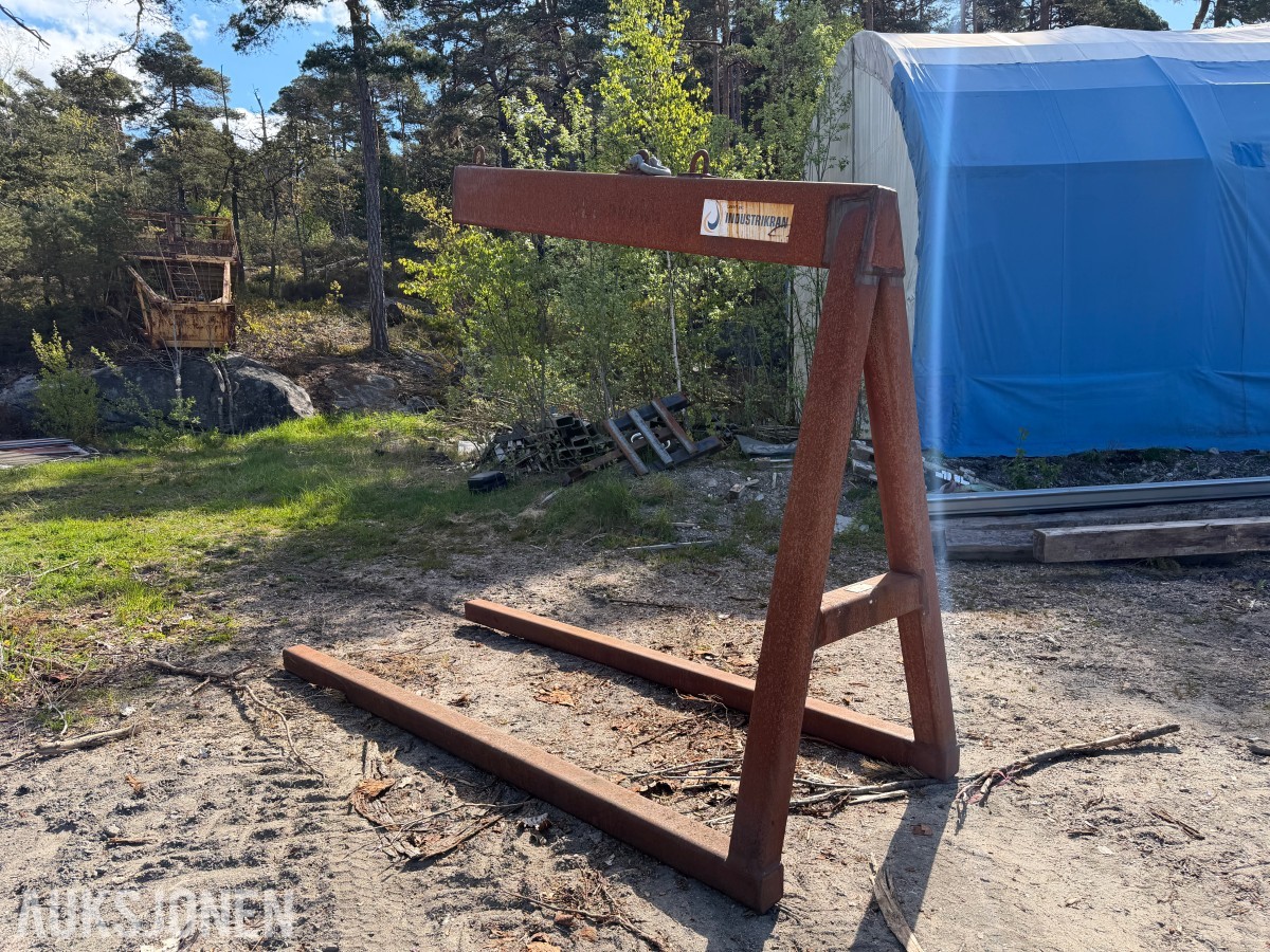2019 INDUSTRIKRAN LØFTERAMME 5000 KG MED 3 METER GAFLER