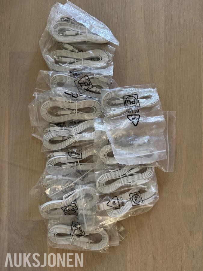 Nye og uåpnede nettverkskabler (ethernet-kabler)