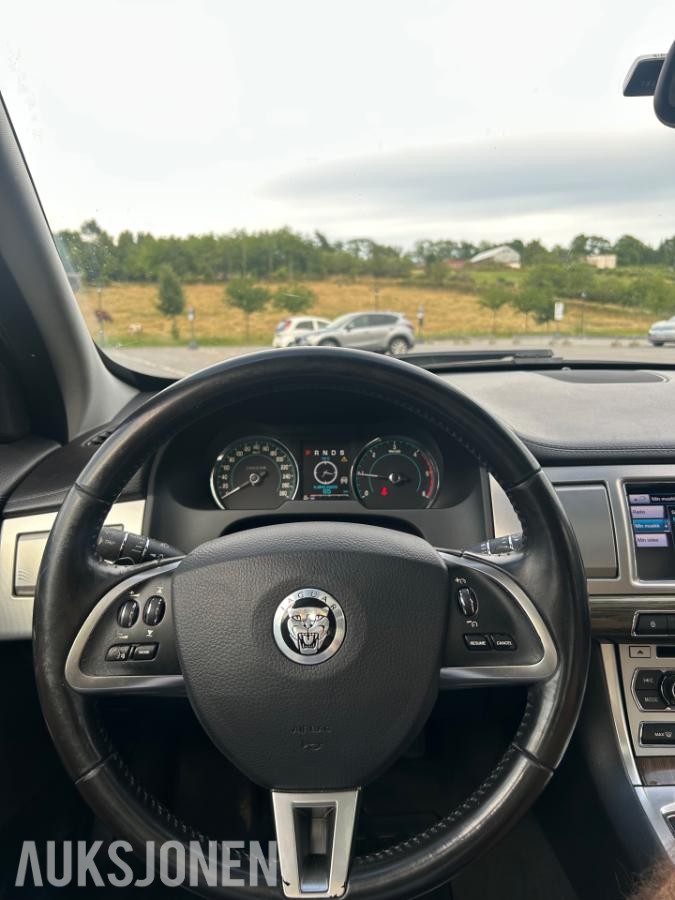 2013 Jaguar XF 2.2D 200 hk Automat 171 400 km