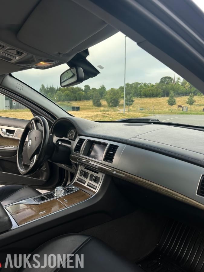 2013 Jaguar XF 2.2D 200 hk Automat 171 400 km