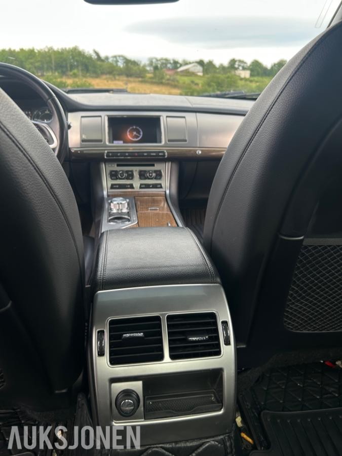 2013 Jaguar XF 2.2D 200 hk Automat 171 400 km