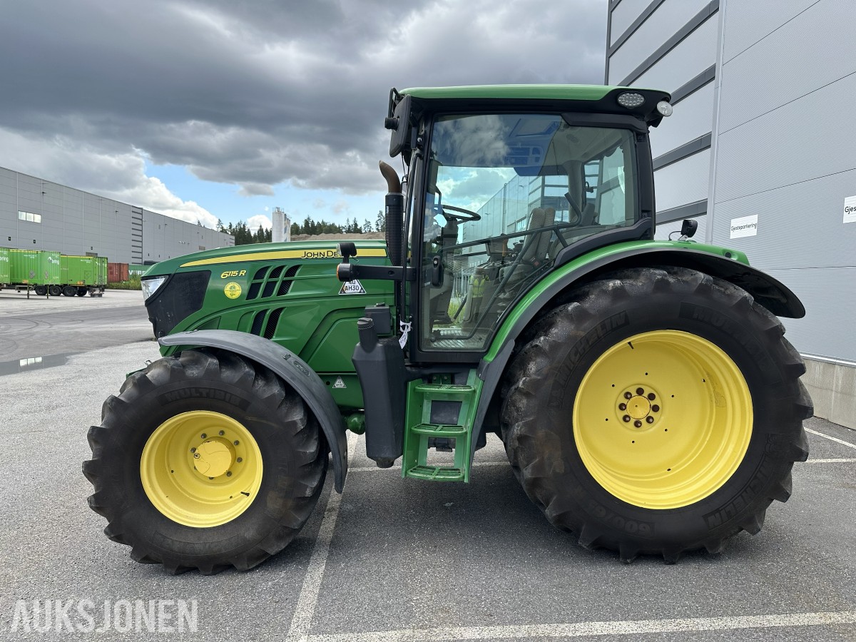 2014 John Deere 6115R kun 2928t