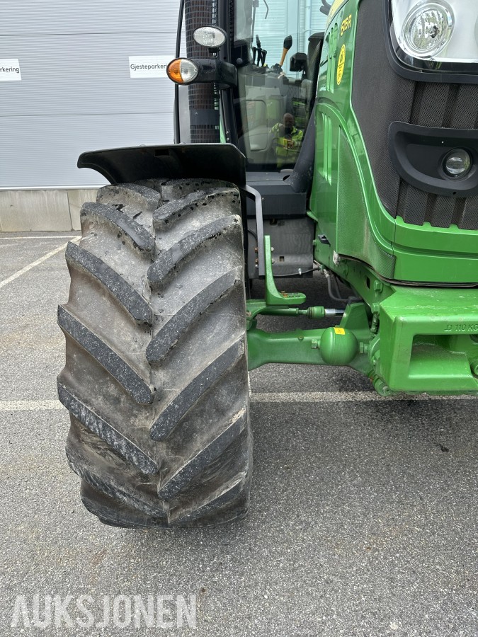2014 John Deere 6115R kun 2928t