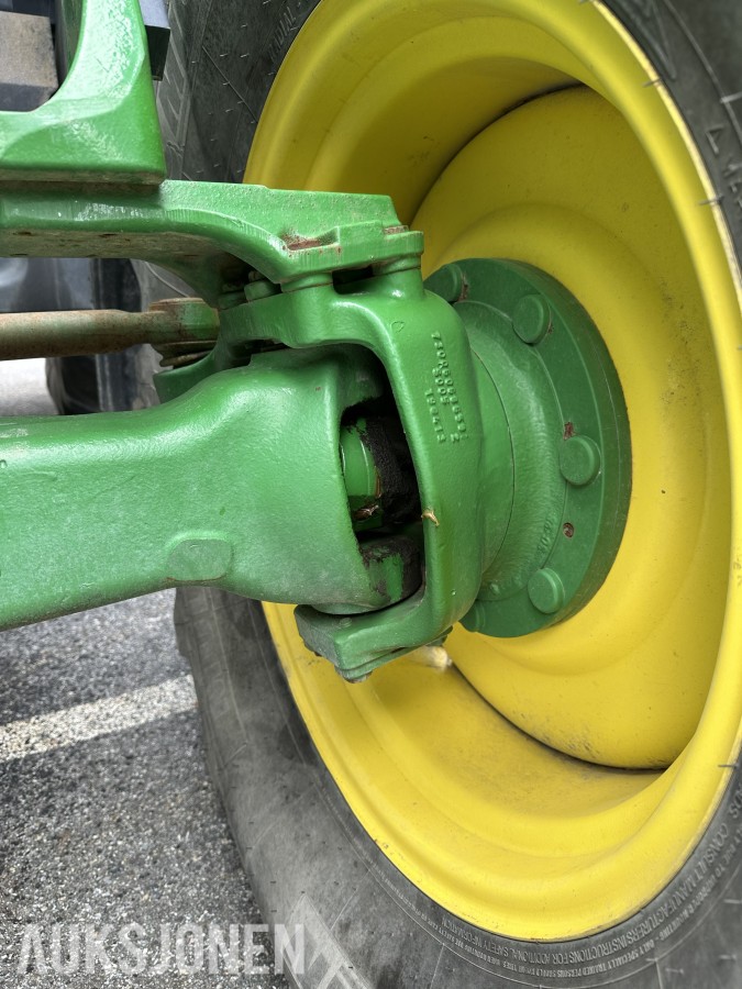 2014 John Deere 6115R kun 2928t